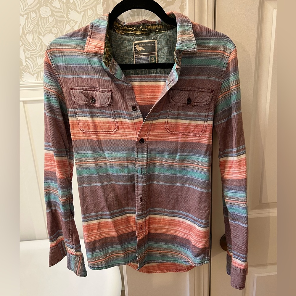 Modern amusement button up shirt size Small